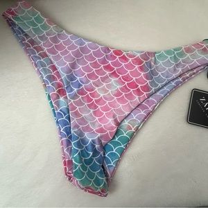 Zaful Pastel Scallops Bikini Bottoms Medium NWT